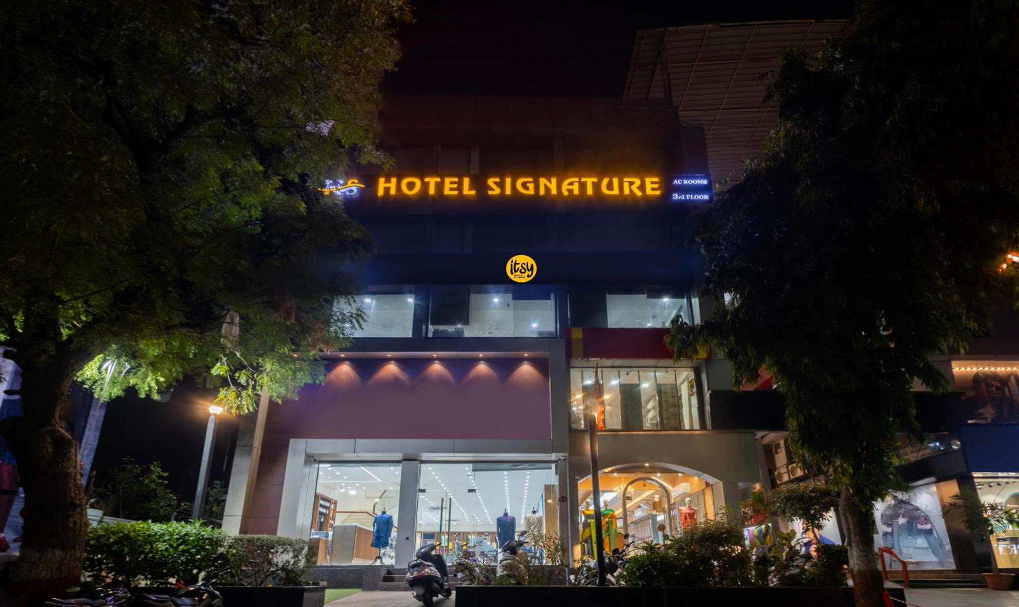 Itsy Hotels Signature, Nehru Nagar Αχμπανταμπάντ Εξωτερικό φωτογραφία