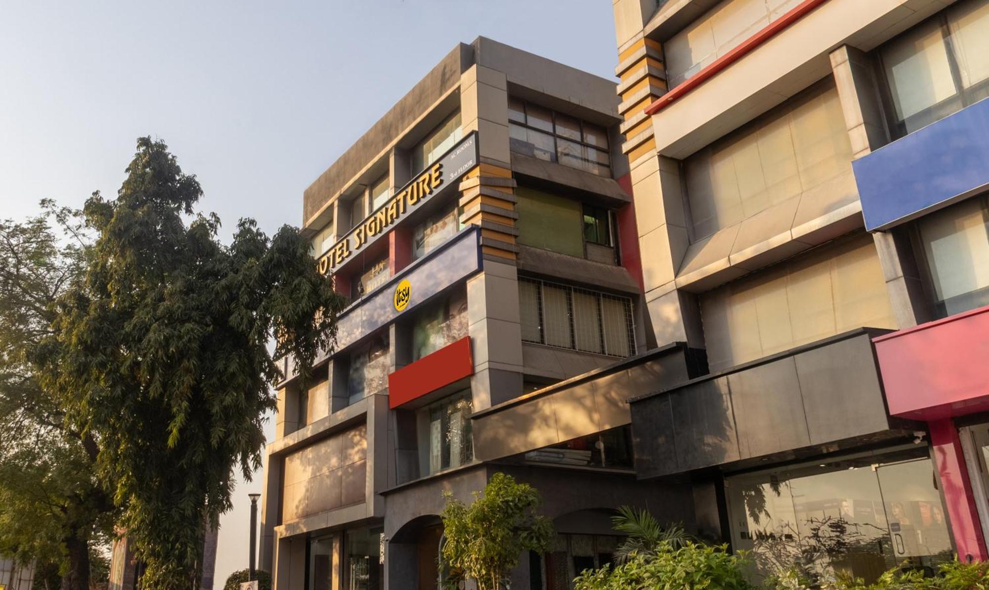 Itsy Hotels Signature, Nehru Nagar Αχμπανταμπάντ Εξωτερικό φωτογραφία